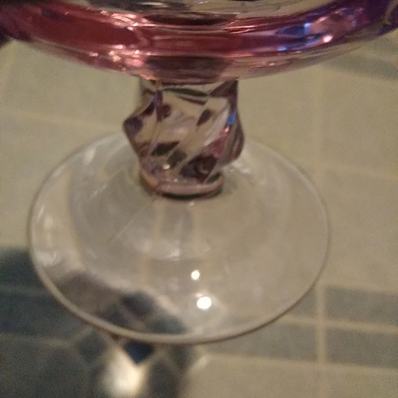 One pink depression  gobblet very pretty - Picture 3 of 3